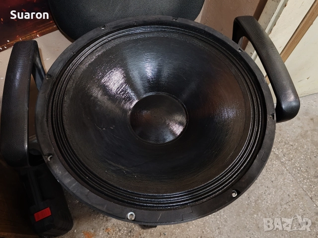 18 инчов говорител с 4 инча звукова бобина