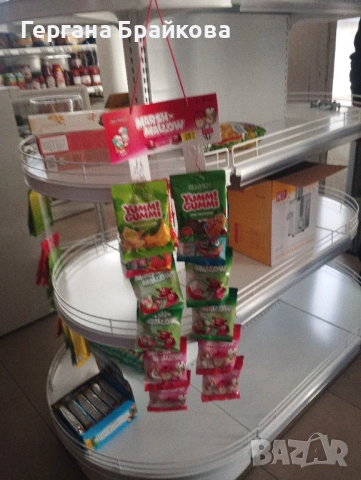 Продавам, снимка 2 - Стелажи и щандове - 53916489