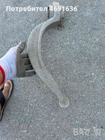 Преден ляв долен заден носач Ауди Audi A8 D4 H4 4H0407693 само за 80лв., снимка 2 - Части - 52892895