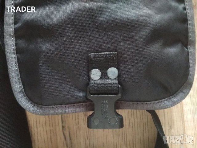 Чанта за кръст малка раничка паласка банан Quicksilver чанта за през рамо, снимка 5 - Спортна екипировка - 33735370