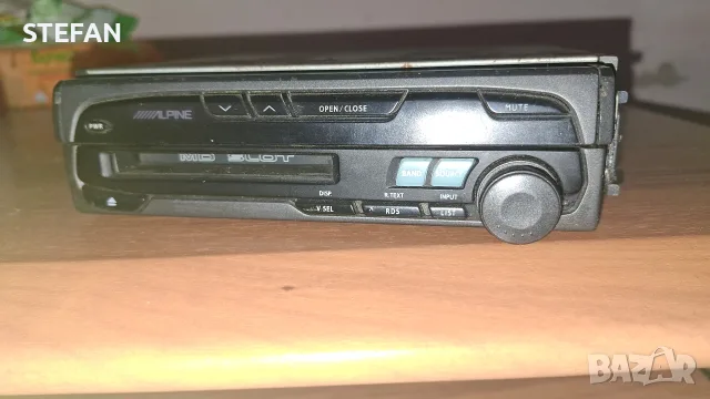 ALPINE IVA-M700R  Media-Station