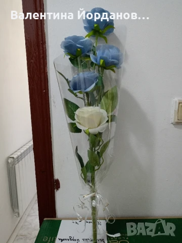 букети светещи с реалистични текстилни рози , снимка 6 - Декорация за дома - 50905684