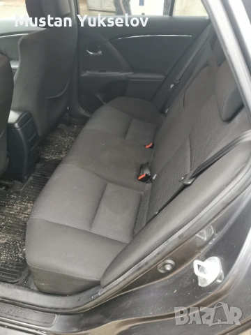 Toyota avenssi 2.0 d4d, снимка 12 - Автомобили и джипове - 53191892