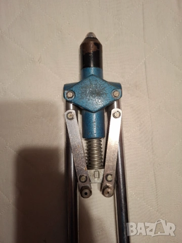 Лостова нитачка