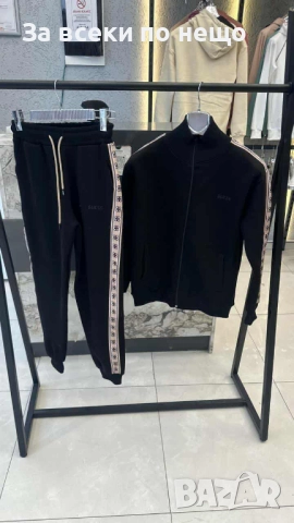 Guess Дамски Ватиран Спортен Комплект🔝Дамски Спортен Екип Гес - Налични Различни Цветове Код I_212, снимка 3 - Спортни екипи - 52313616