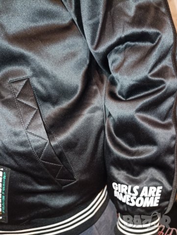 Adidas- M/L- Girls are awesome- Уникално ново дамско яке тип бомбър от черен сатен, снимка 11 - Якета - 38026910