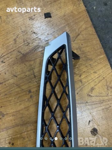 Ford focus 2002година предна решетка, снимка 5 - Части - 40376296