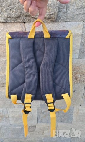 Детска раница Маккуин , снимка 5 - Кенгура и ранички - 52588830