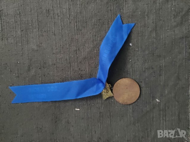 Продавам значка 75 години Левски Спартак 1911-1986, снимка 3 - Други ценни предмети - 38301721