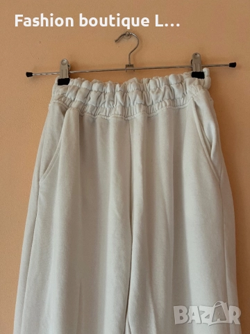 Бяла спортна долница с ластик и джобове М размер, снимка 2 - Спортни екипи - 52826679