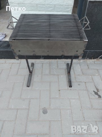 Скара на дървени въглища. 