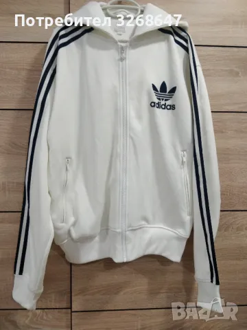 Adidas-горнище с качулка.