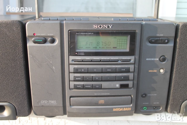 Радио ''Sony CFD 758 S Mega Bass'', снимка 3 - Радиокасетофони, транзистори - 51378662