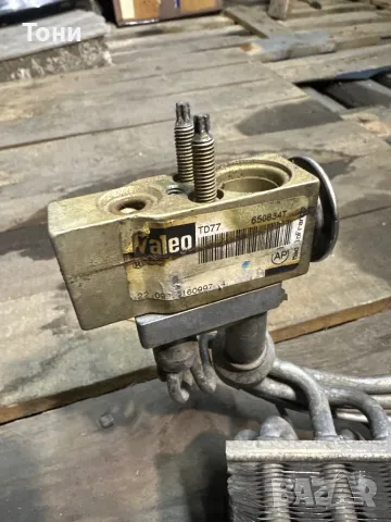 Радиатор купе Пежо 406, снимка 2 - Части - 48260960