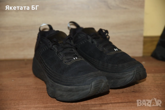 Hoka оригинални маратонку размер 45 1/3,, снимка 3 - Маратонки - 54009374