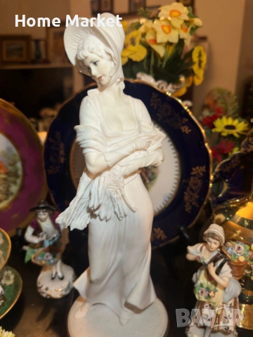 Capodimonte Italy  Circa 1987 автор  Bruno Merli - “ Дамата в бяло” невероятно красива  млада дама , снимка 6 - Антикварни и старинни предмети - 52854801