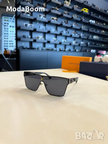 Слънчеви очила с калъф , снимка 8 - Слънчеви и диоптрични очила - 48618078