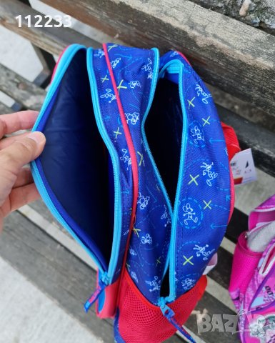 Ученическа раница Мики Маус, снимка 4 - Раници - 42141673