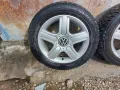 Оригинални Алуминиеви джанти 15 VW Fox Polo с 5 болта зимни гуми , снимка 2