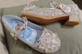 Брокатени обувки с кристални орнаменти, нисък ток, принцеса Елза. Размер 33, снимка 5