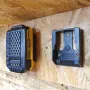 DeWalt Девалт Държач Стойка за Стена за Акумулаторна Батерия 18V 6бр, снимка 4