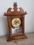 Стар настолен механичен часовник, снимка 1 - Антикварни и старинни предмети - 37485790