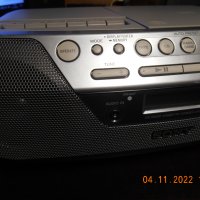 Sony CFDS05 CD Radio Cassette Boombox 2009, снимка 3 - Радиокасетофони, транзистори - 39024144
