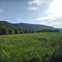 Продавам красиво и уникално кътче в България на 100 м от изовира- "40 Извора"., снимка 1 - Земеделска земя - 44256274