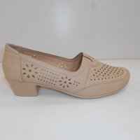 дамска обувка гигант 1950, снимка 1 - Дамски ежедневни обувки - 29410740