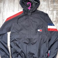 Оригинално ново яке с качулка ветровка горница Tommy Hilfiger , снимка 4 - Спортни дрехи, екипи - 39048097