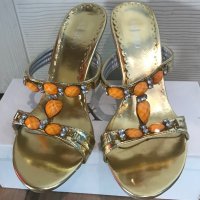 Дамски обувки с орнаменти , снимка 2 - Дамски обувки на ток - 42812626