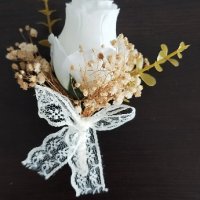 свадбен букет,кутия за дарения,корона,цвете за младоженец, снимка 3 - Сватбени аксесоари - 44208821