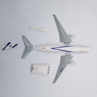 самолет Boeing 777-200 EL AL Israel Airlines 4X-ECC Pacmin - мащаб 1:100 (32 см.) пластмасов модел, снимка 9 - Колекции - 32110733
