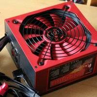 Геймърско компютърно захранване 750W, снимка 5 - Захранвания и кутии - 38980923