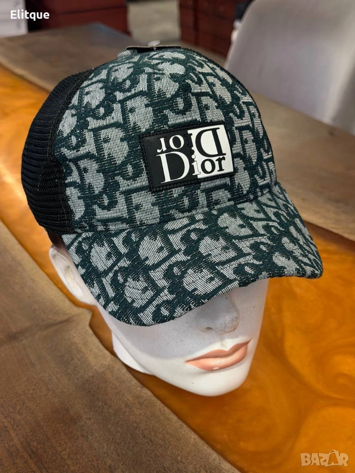 шапки с козирка  Christian Dior Gucci , снимка 1