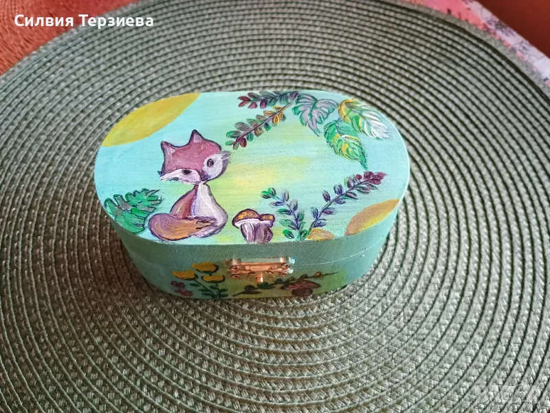 Ръчно изработена дървена кутия Кума Лиса , снимка 1