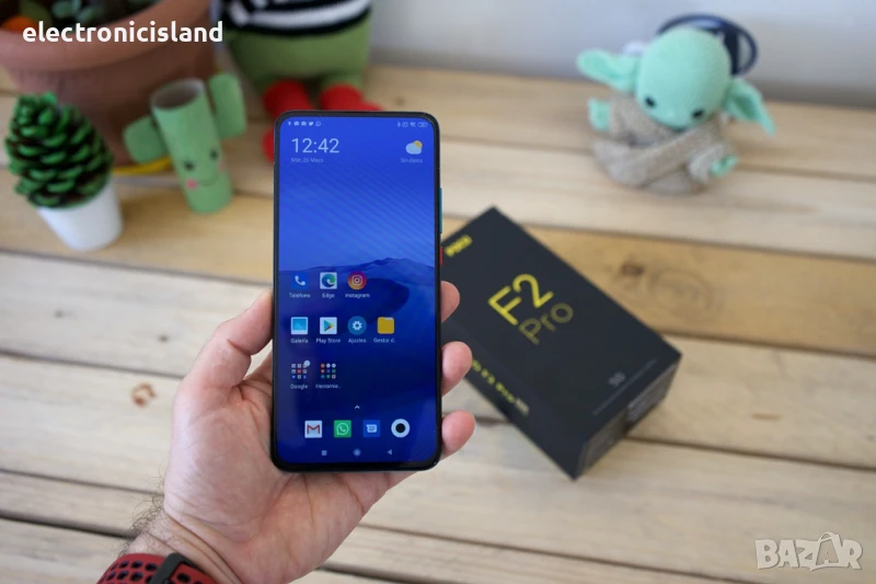 Отлично запазен смарт GSM Xiaomi POCO F2 Pro, 6GB/128GB памет, 4700mAh нова батерия, пълен комплект, снимка 1