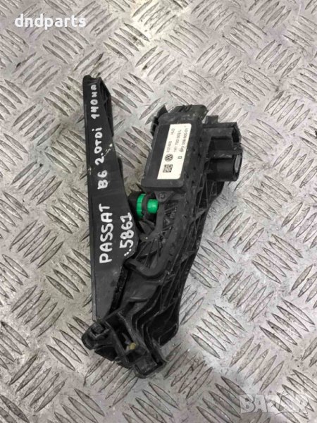 Потенциометър на газта VW Passat B6,2.0TDI,140кс.,2006г., снимка 1