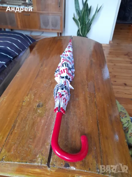 Стар чадър Marlboro, снимка 1