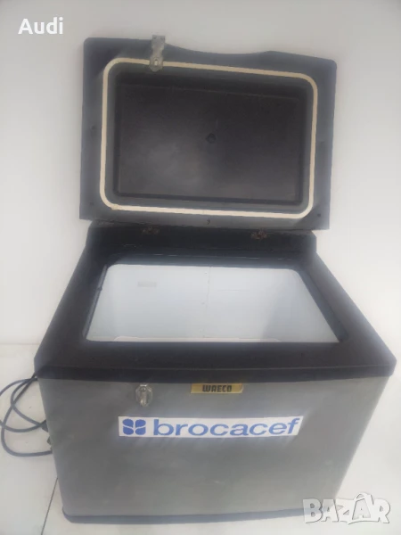 Компресорен хладилник тип ракла Dometic-Waeco CoolBox CK 40D, 38л, 12V DC/230V AC, 22кг, Сива Оборуд, снимка 1