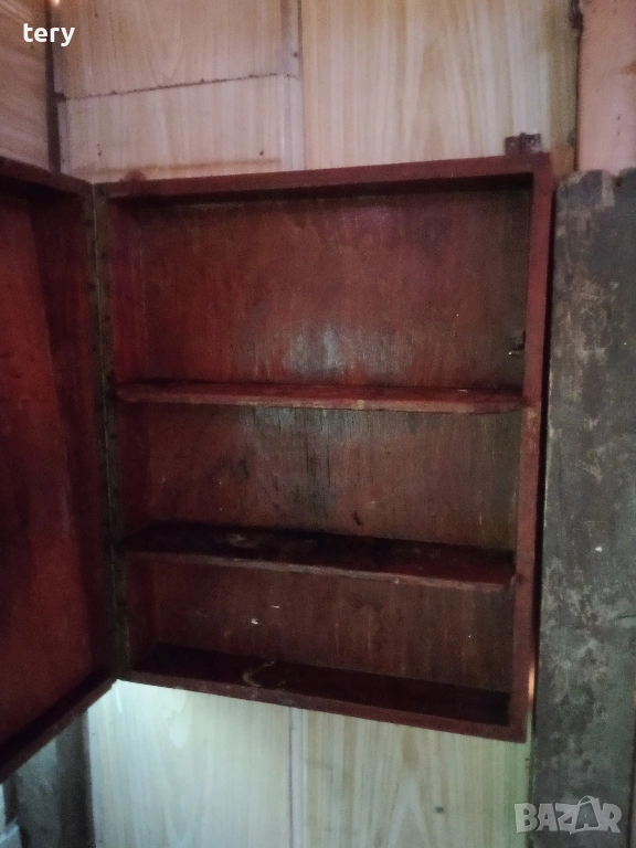 Продавам старинен шкаф Варна , снимка 1