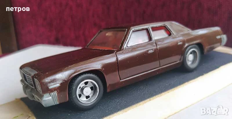 diecast plymouth 1:43 dinky, снимка 1