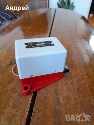 Стар регулатор на напрежение за Москвич РН-3, снимка 3 - Други ценни предмети - 38125572