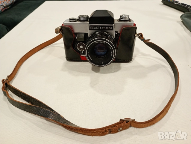 Exakta RTL 1000 стар лентов фотоапарат Made in GDR, снимка 2 - Фотоапарати - 51608759