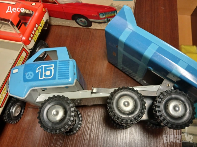 Стари руски ламаринени играчки камиони., снимка 5 - Колекции - 53033287