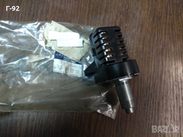 A1248202210**NEU**Чисто нов оригинален превключвател на вентилатора на Mercedes W124, снимка 2 - Части - 31691733