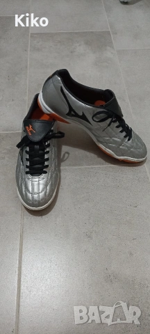 Оригинални стоножки Mizuno - 44, снимка 2 - Футбол - 53983173