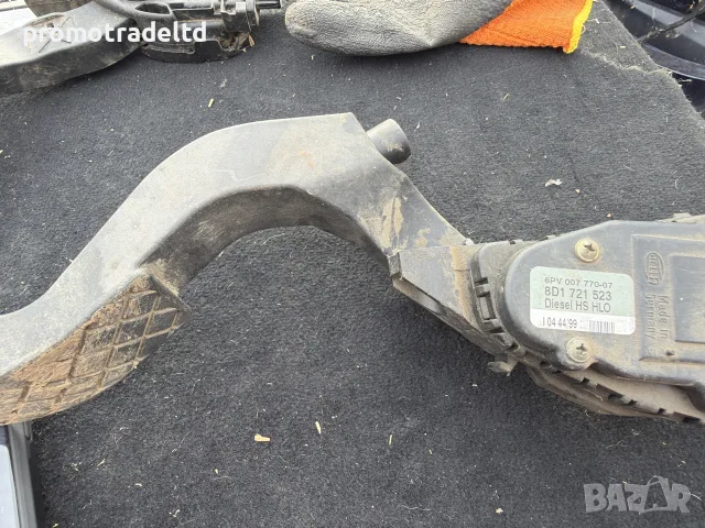 Педал потенциометър газ Пасат Б5 дизел VW Pasat B5 8D172523