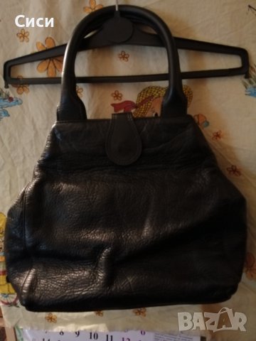 Дамска чанта, снимка 2 - Чанти - 38731453