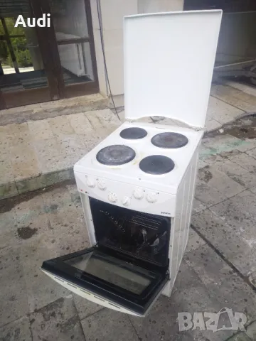 Електрическа готварска печка Gorenje 774W,  4 Нагревателни керамични зони, Клас A, Бяла / втора упот, снимка 1